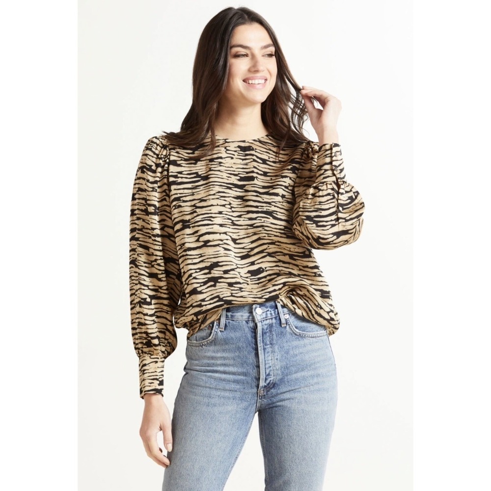 Rails Women Large Multicolor Rozz Canyon Long Sleeves Animal Print Silky Top NWT